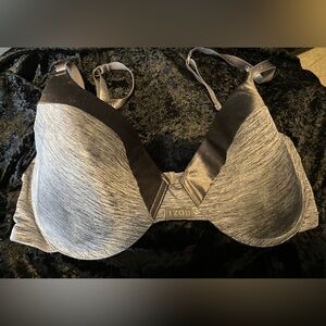 Size 42DD Izod Bra Gray Underwire